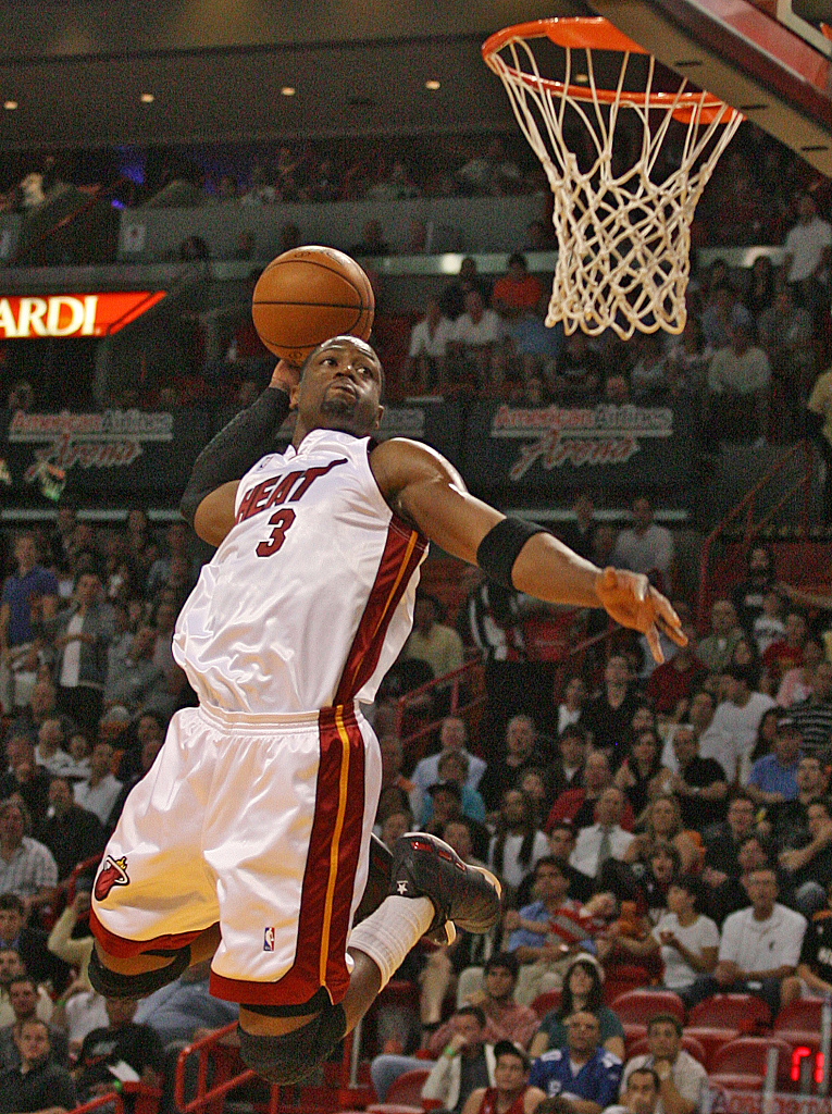 韦德：我们每个人的球风都有模仿乔丹的影子 投篮姿势或是脚步